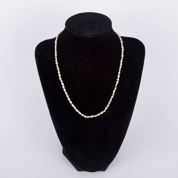 SOLD Vintage Freshwater Rice Pearl Necklace w/14k Gold Clasp 17” Long - Picture 5 of 12